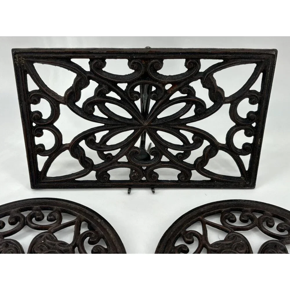 Cast Iron Trivet Flower Trivets with Pegs Heat Resistant Hot Pot Holder,‎ lot of